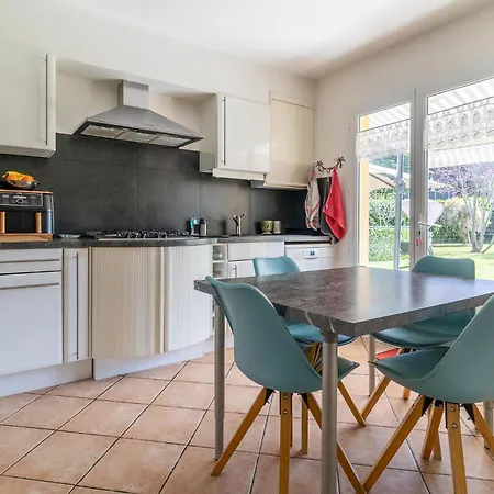 Holiday home Stunning In Saint-raphael *