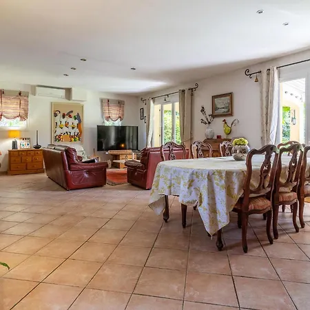Stunning In Saint-raphael With Private Swimming Pool, Be Inside Or Outside