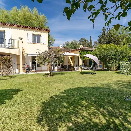 Stunning In Saint-raphael With Private Swimming Pool, Be Inside Or Outside Saint-Raphael (Var)